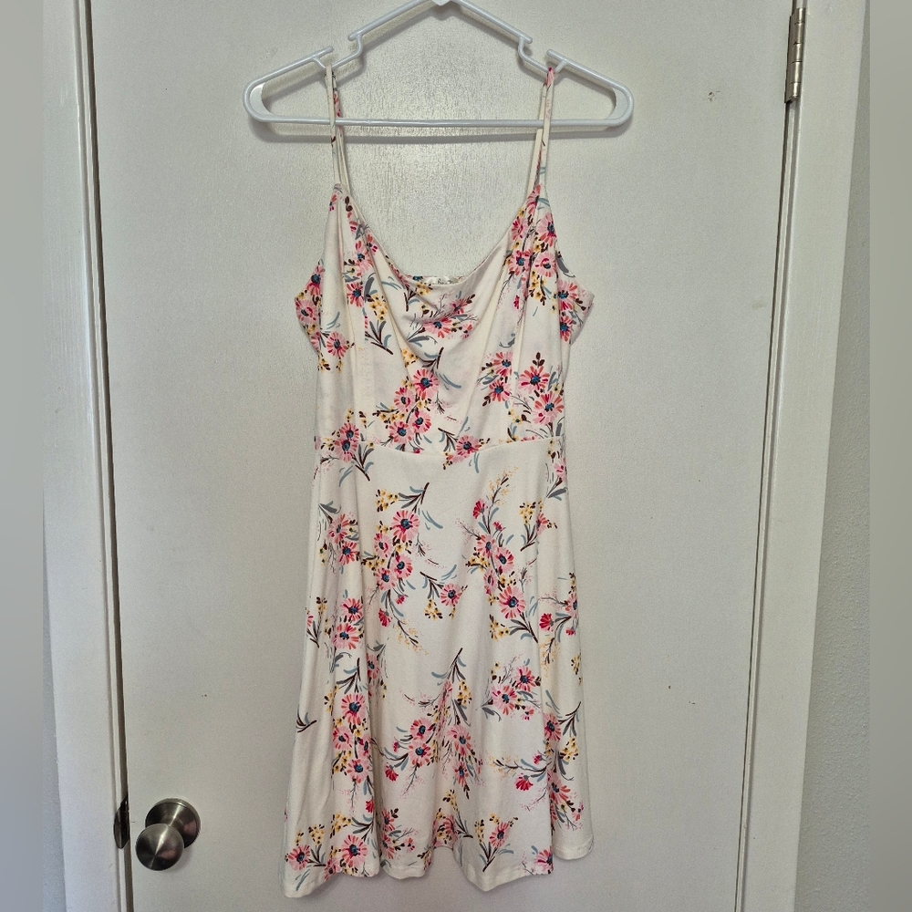 Nine Britton Floral Spaghetti Strap Dress